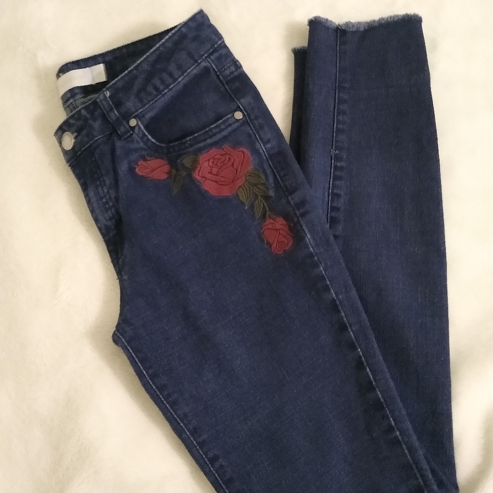 Like NEW Statement Crop Jeans